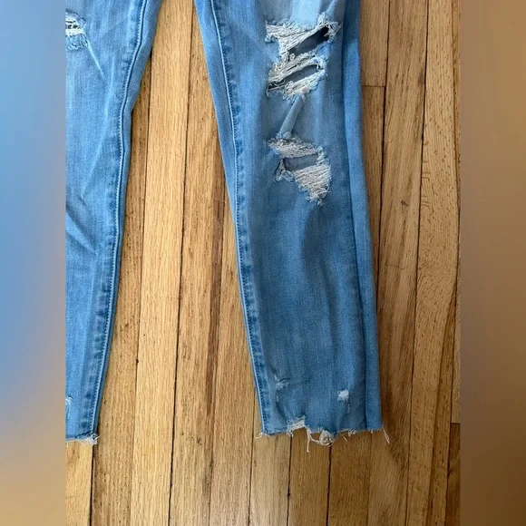 American Eagle Outfitters Light Blue Denim Jeans - Picture 6 of 9